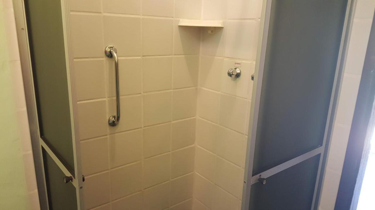 Quarto com Cama de Casal ou 2 de Solteiro e Varanda